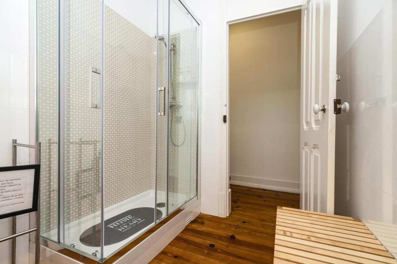 Exotic M2 R2 - Comfortable Classy Double Room With Shared Bath Lisboa Dış mekan fotoğraf